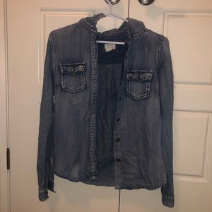 ✨2/$15✨ denim button down